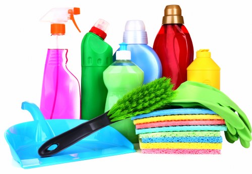 Freshly cleaned kitchen appliance service for nearby residents and landlords